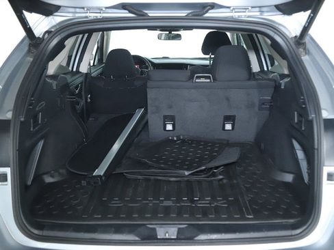 Used 2024 Subaru Outback Premium AWD/4WD image 32