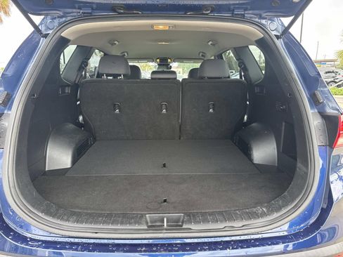 Used 2022 Hyundai Santa Fe SE w/ Cargo Package FWD image 8