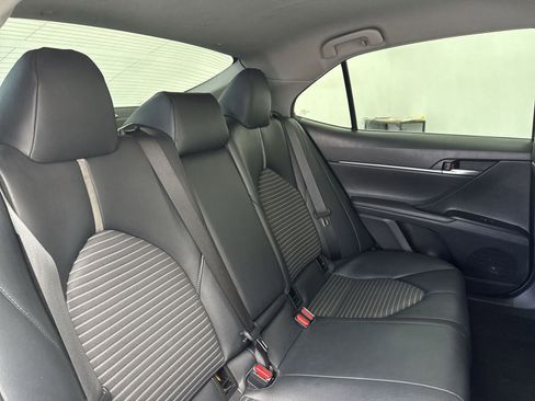 Used 2019 Toyota Camry SE image 34