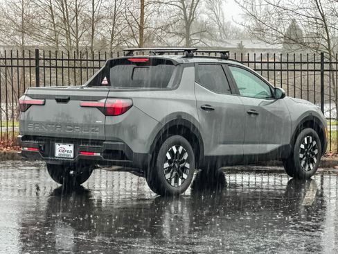 Used 2025 Hyundai Santa Cruz SEL image 3