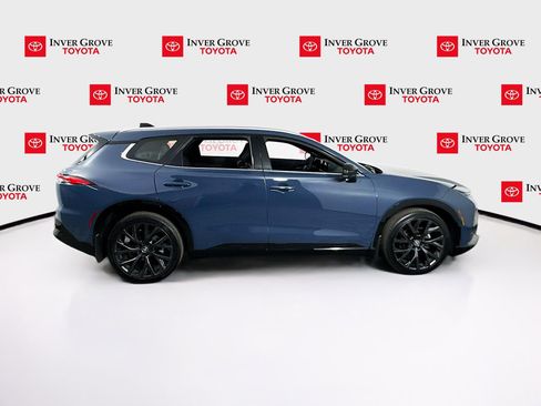 Used 2025 Toyota Crown Signia w/ Advanced Technology Package AWD/4WD image 4