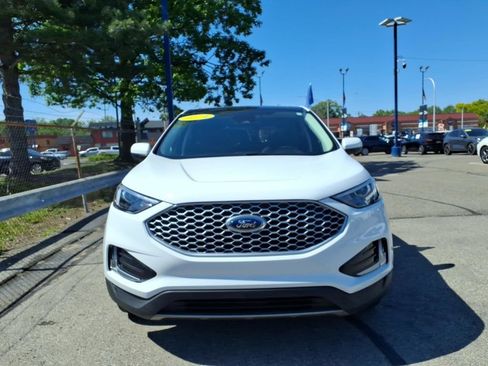 Certified 2024 Ford Edge SEL w/ Convenience Package AWD/4WD image 3