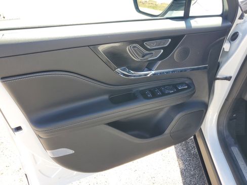 Certified 2024 Lincoln Corsair Reserve w/ Equipment Group 201A image 10