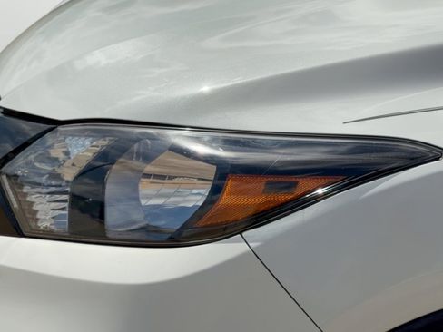 Used 2018 Honda HR-V EX-L image 12