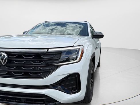 New 2026 Volkswagen Atlas Cross Sport SEL R-Line AWD/4WD image 9