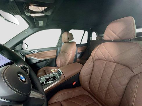 New 2026 BMW X5 xDrive40i w/ M Sport Package AWD/4WD image 22