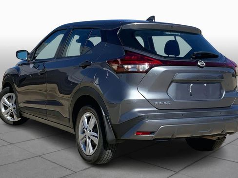 Used 2022 Nissan Kicks S image 12