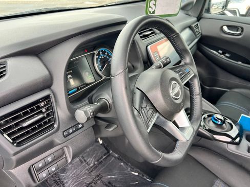 Used 2023 Nissan Leaf SV Plus FWD image 18