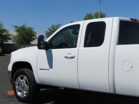 Used 2013 GMC Sierra 2500 SLT w/ SLT Convenience Package AWD/4WD image 19