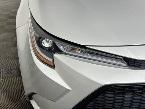 Certified 2021 Toyota Corolla LE FWD image 3