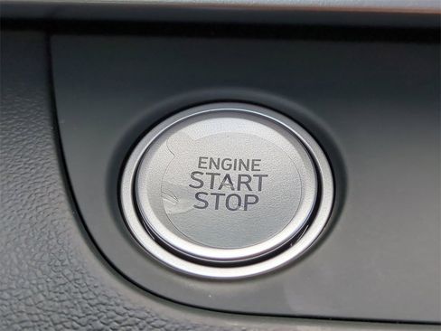 New 2026 Hyundai Elantra Limited image 36