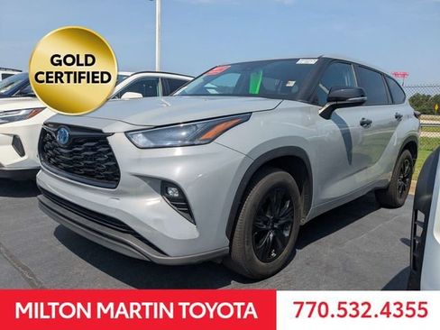 Certified 2024 Toyota Highlander LE FWD image 5