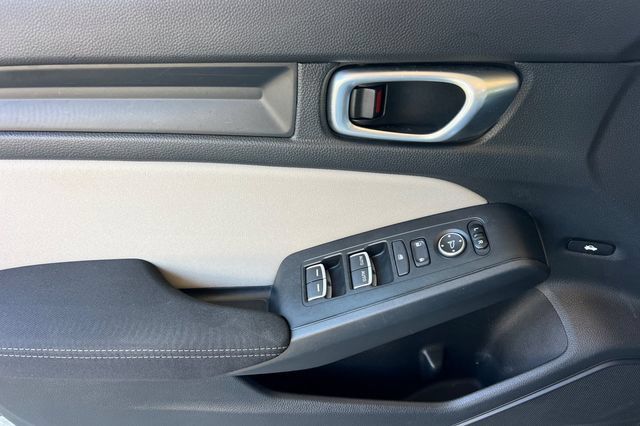 Used 2023 Honda Civic LX image 13