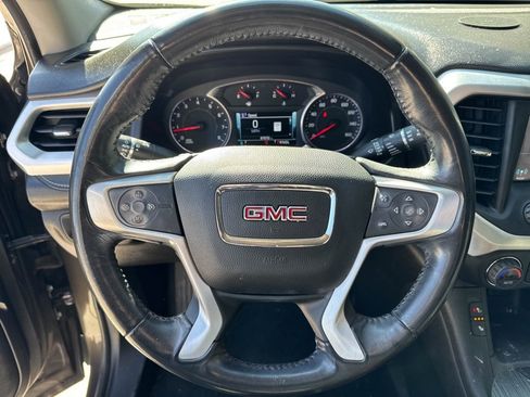 Used 2019 GMC Acadia SLT image 3