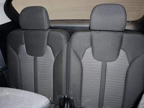 Used 2025 Kia Sorento LX FWD image 22