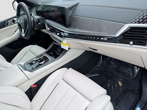 New 2026 BMW X5 xDrive40i w/ Executive Package AWD/4WD image 13