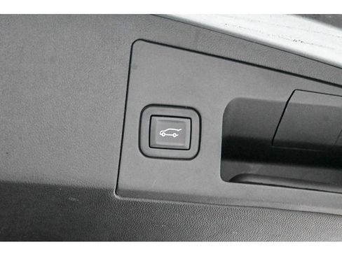 Used 2023 Cadillac XT5 Premium Luxury image 56