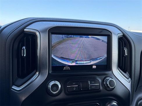 Used 2023 GMC Sierra 2500 SLE image 18