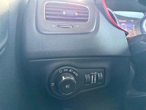 Used 2021 Jeep Compass Trailhawk AWD/4WD image 19