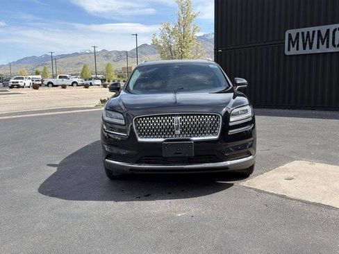 Used 2023 Lincoln Nautilus AWD w/ Premium Package image 3