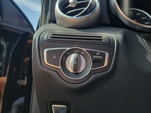 Certified 2021 Mercedes-Benz GLC 300 image 25