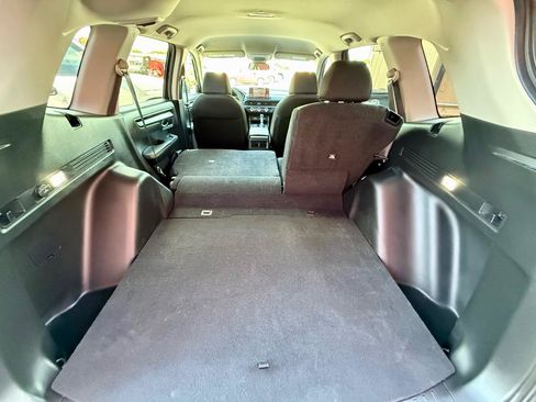 Used 2025 Honda CR-V LX image 38