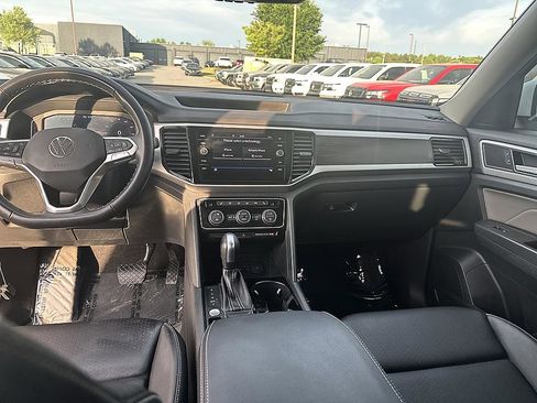Used 2023 Volkswagen Atlas SE FWD image 17