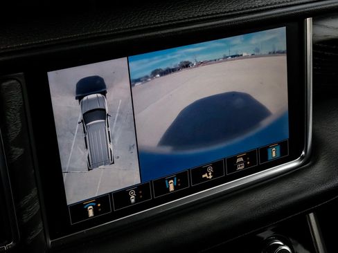 Used 2021 GMC Yukon XL Denali image 21