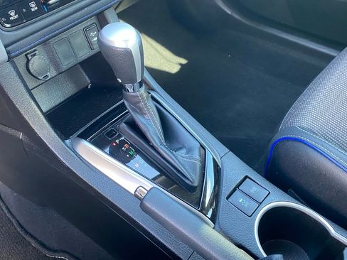 Used 2019 Toyota Corolla SE FWD image 24