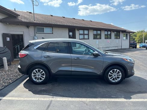 Used 2021 Ford Escape SE AWD/4WD image 2