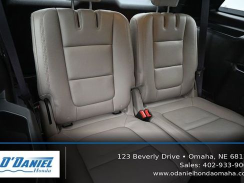 Used 2015 Ford Explorer XLT w/ Equipment Group 202B AWD/4WD image 42