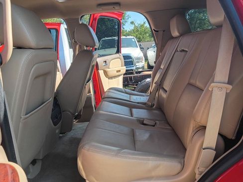 Used 2013 GMC Yukon SLT w/ Suspension Package, Autoride AWD/4WD image 18