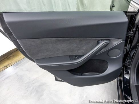 Used 2024 Tesla Model Y Performance AWD/4WD image 37