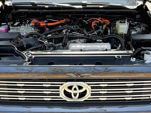 Certified 2026 Toyota 4Runner Limited AWD/4WD image 31
