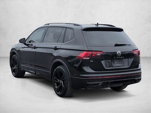 Used 2023 Volkswagen Tiguan SE R-Line image 8