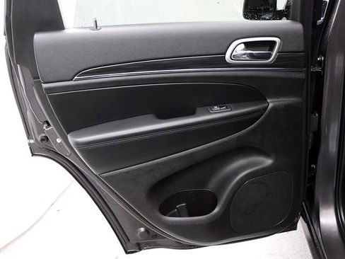 Used 2021 Jeep Grand Cherokee Limited AWD/4WD image 27