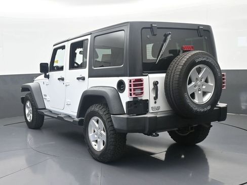 Used 2018 Jeep Wrangler Unlimited Sport S AWD/4WD image 4