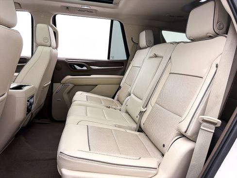Used 2021 GMC Yukon Denali w/ Denali Premium Package image 42