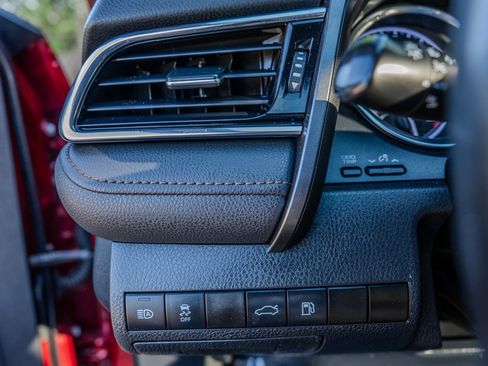 Used 2018 Toyota Camry XLE w/ Audio Package FWD image 18