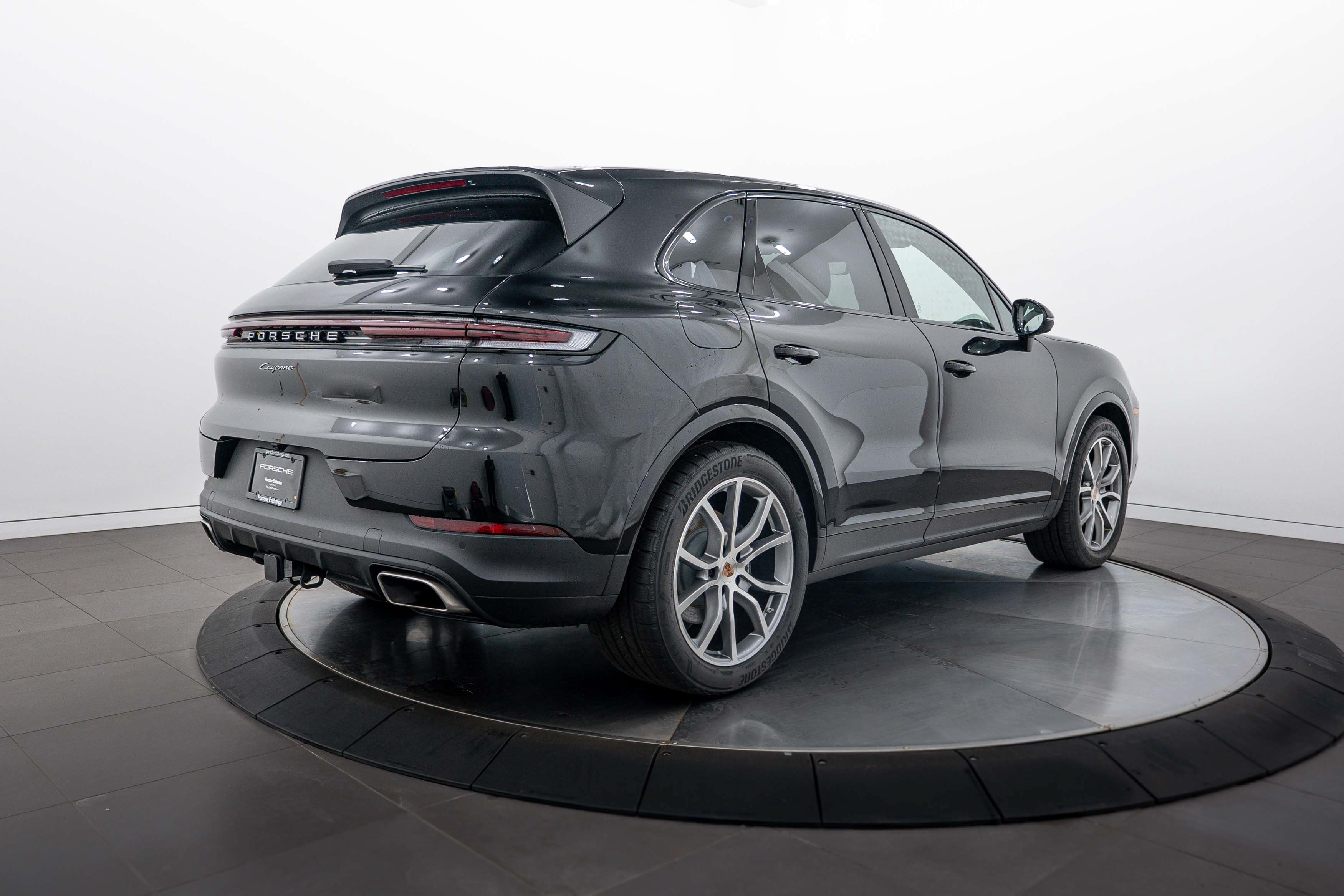 Certified 2026 Porsche Cayenne AWD/4WD image 7