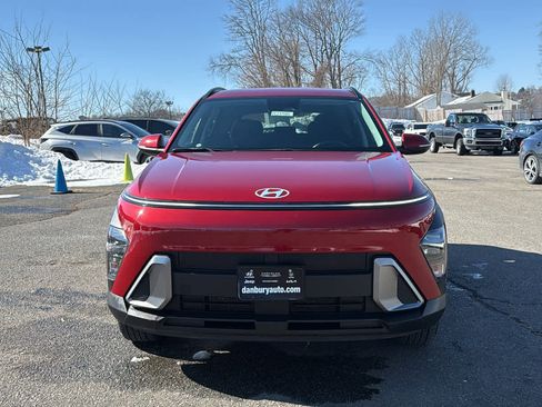 Used 2024 Hyundai Kona SEL image 2