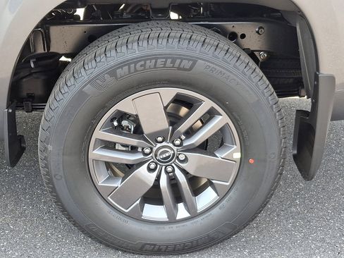 New 2026 Nissan Frontier SV AWD/4WD image 5