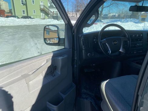 Used 2017 Chevrolet Express 2500 LS image 10