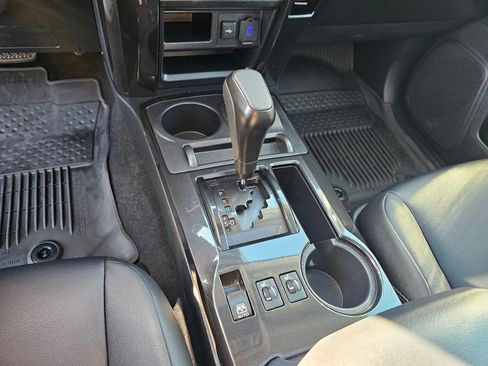 Used 2023 Toyota 4Runner 40th Anniversary SE AWD/4WD image 32
