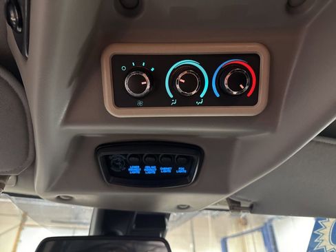 Used 2020 GMC Savana 2500 Work Van w/ Enhanced Convenience Package image 23