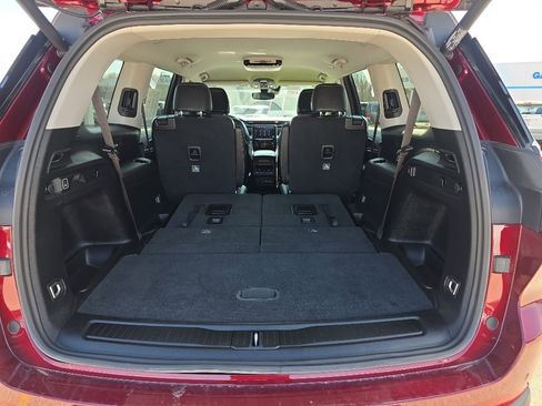 Used 2023 Jeep Grand Cherokee L Limited w/ Black Appearance Package image 9