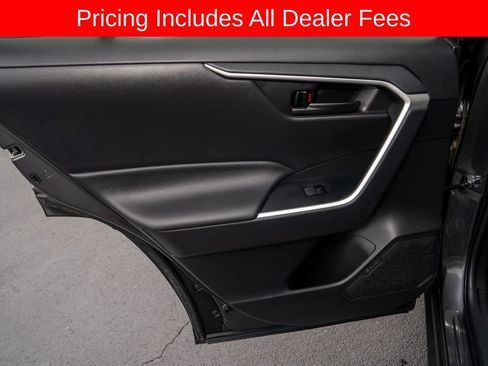 Certified 2022 Toyota RAV4 LE FWD image 9