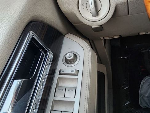 Used 2007 Lincoln Navigator Ultimate image 23