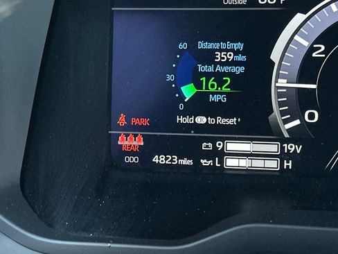 Used 2025 Toyota Tundra Limited image 22