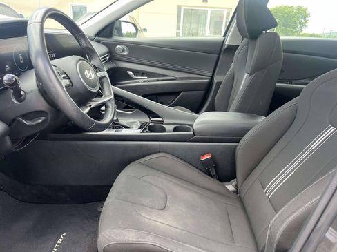 Certified 2024 Hyundai Elantra SEL w/ Convenience Package FWD image 13